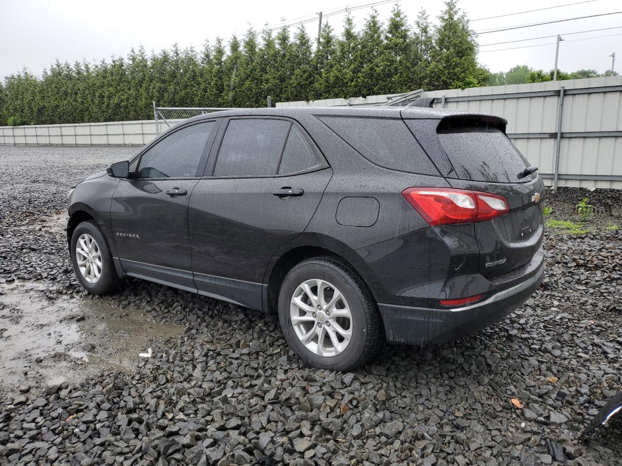 2GNAXREV4J6318096 2018 Chevrolet Equinox Ls