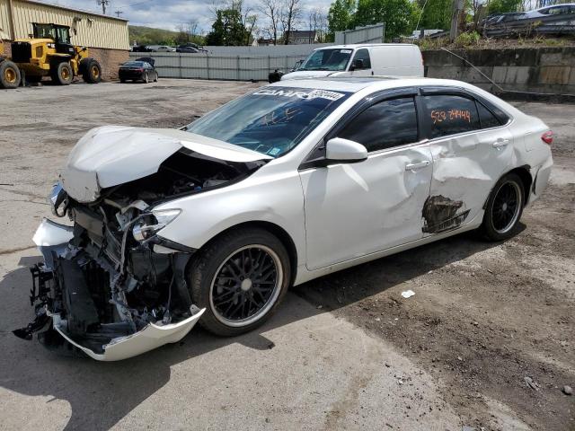 Lot #2540426479 2016 TOYOTA CAMRY LE salvage car