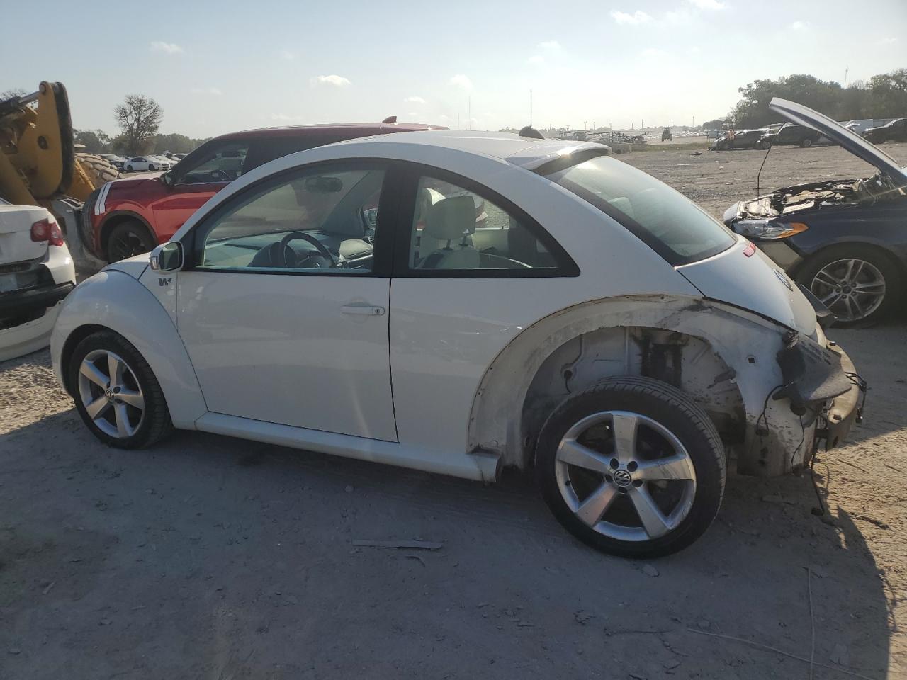 3VWFW31C88M522156 2008 Volkswagen New Beetle Triple White