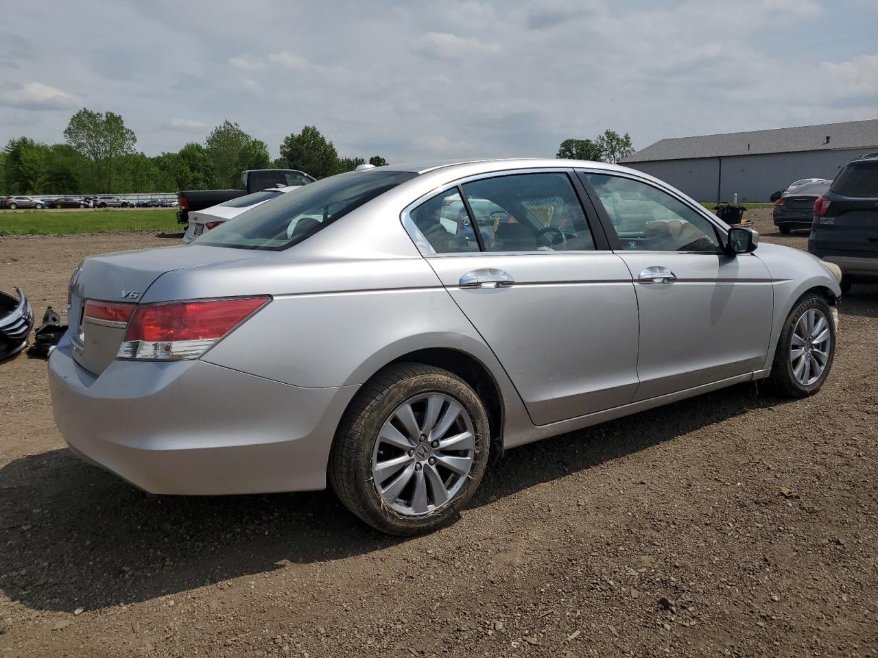 1HGCP3F82BA017551 2011 Honda Accord Exl