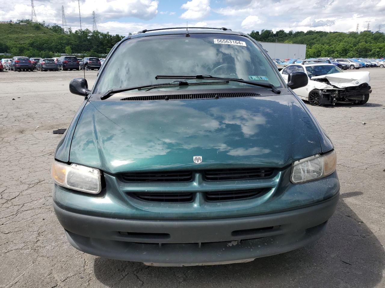 1B4GP45G0XB618373 1999 Dodge Caravan Se