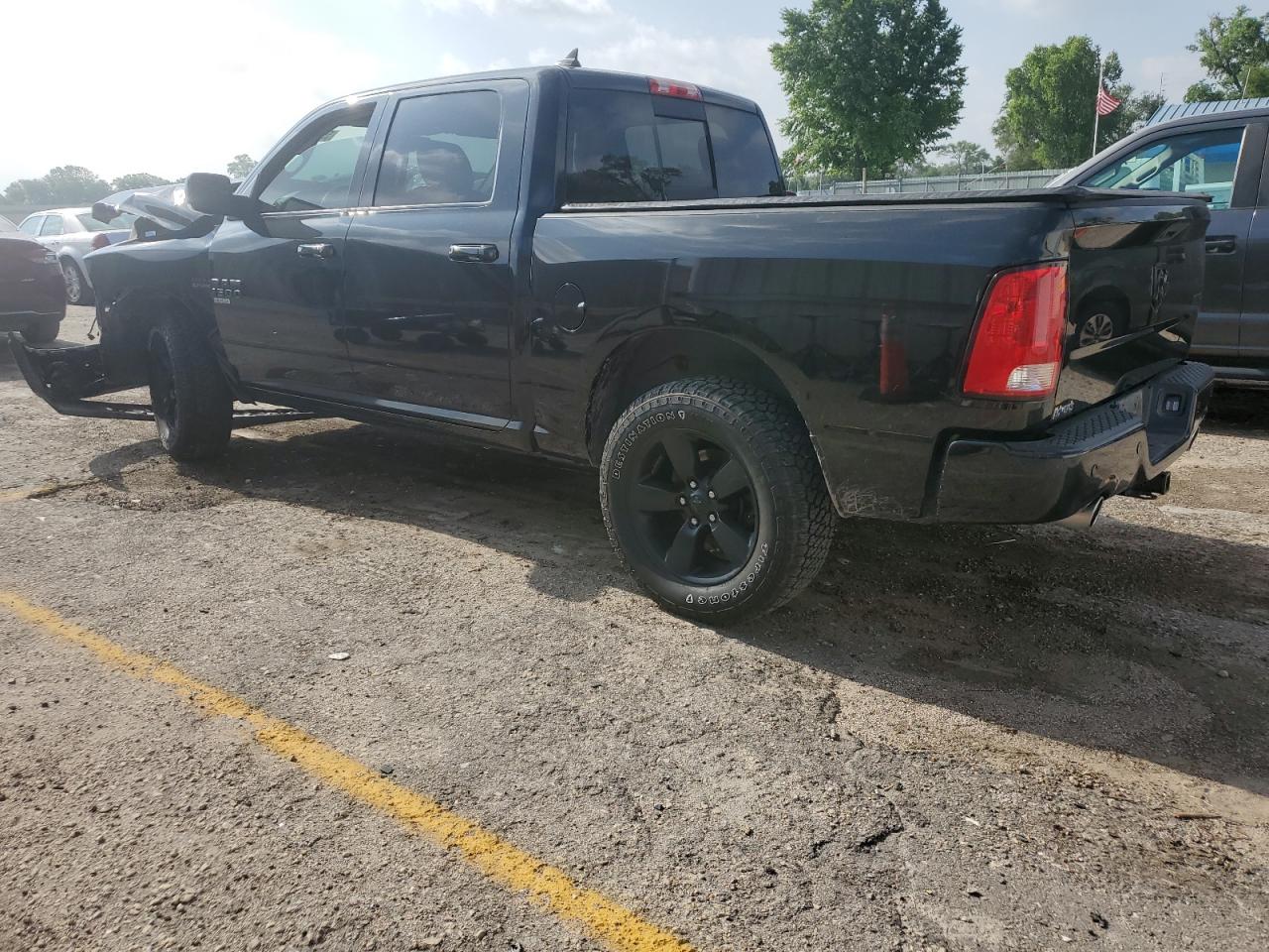 1C6RR7LT7KS569213 2019 Ram 1500 Classic Slt