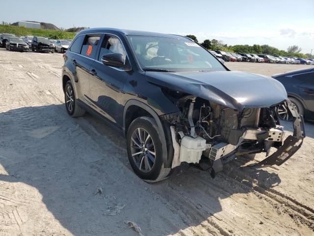 VIN 5TDKZRFH8KS570988 2019 Toyota Highlander, SE no.4