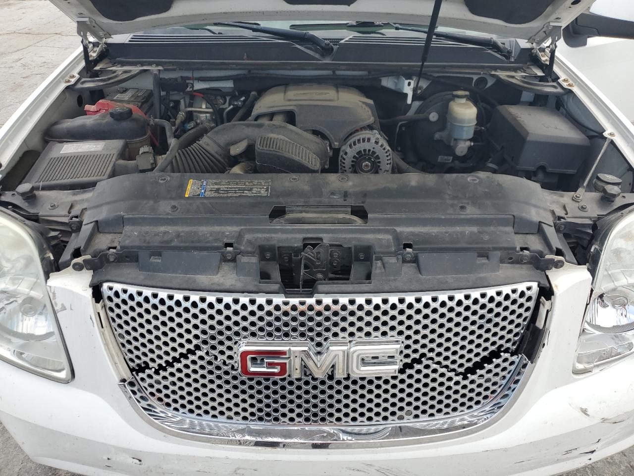 1GKFC03229R254076 2009 GMC Yukon Denali