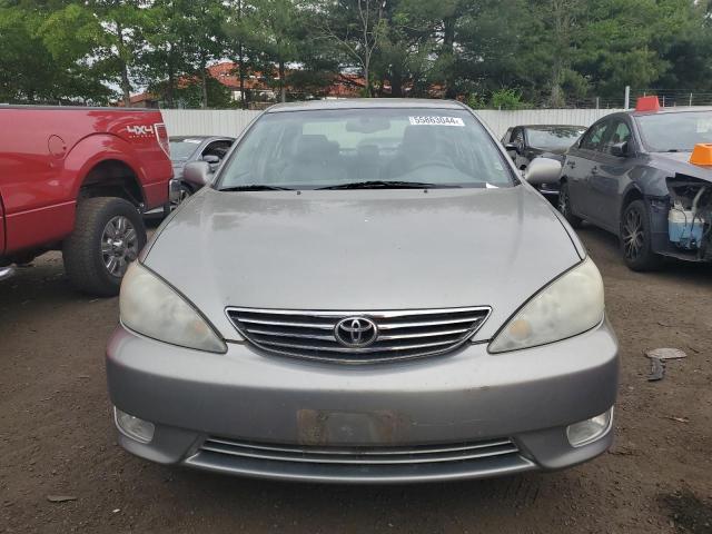 2005 Toyota Camry Le VIN: 4T1BF30K75U606174 Lot: 55863044