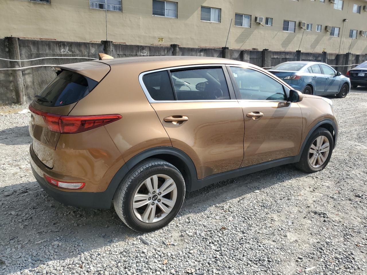 KNDPM3AC2H7079977 2017 Kia Sportage Lx