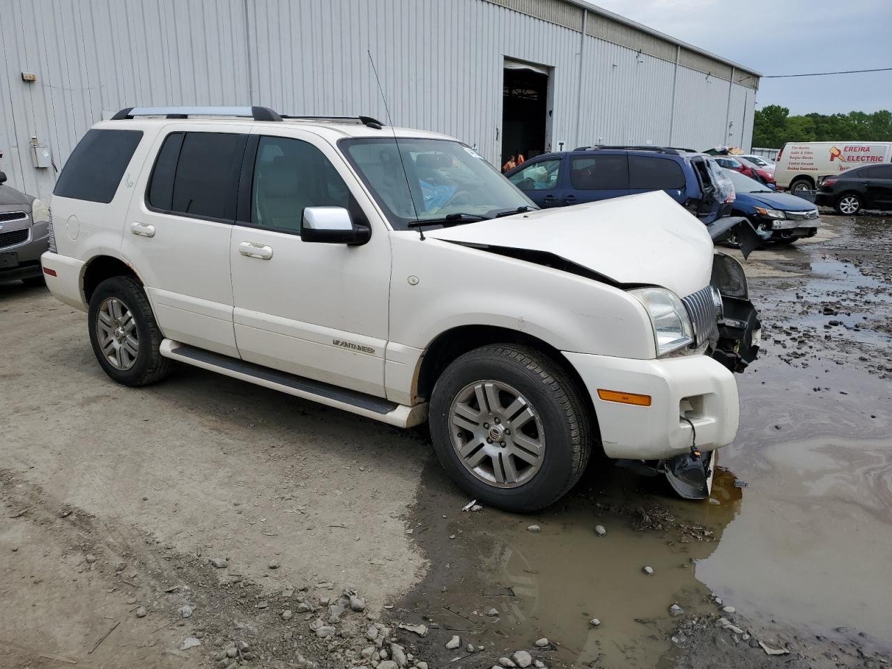 4M2EU48E18UJ12175 2008 Mercury Mountaineer Premier