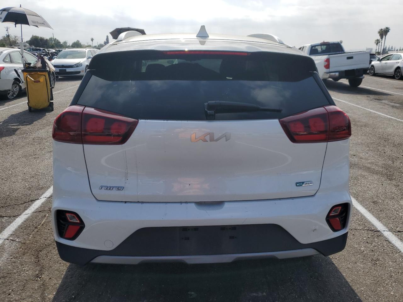 KNDCM3LD0N5543408 2022 Kia Niro Lxs