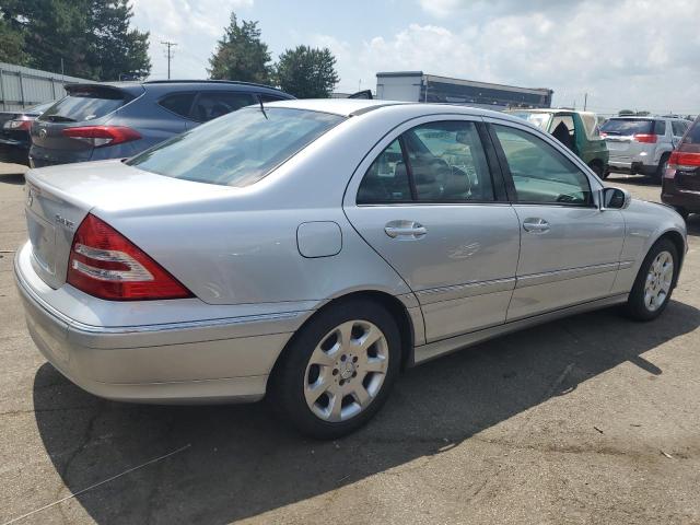 2005 Mercedes-Benz C 240 4Matic VIN: WDBRF81JX5F641994 Lot: 56049554