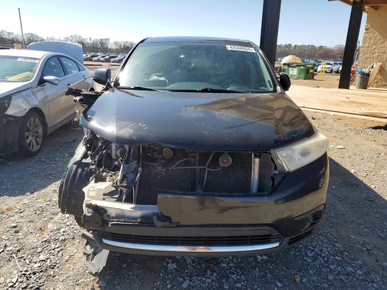 5TDZK3EH8BS044135 2011 Toyota Highlander Base