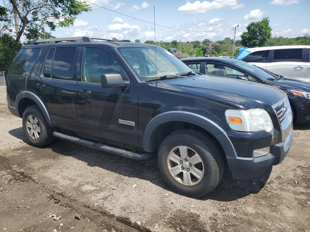 1FMEU73E77UB23397 2007 Ford Explorer Xlt