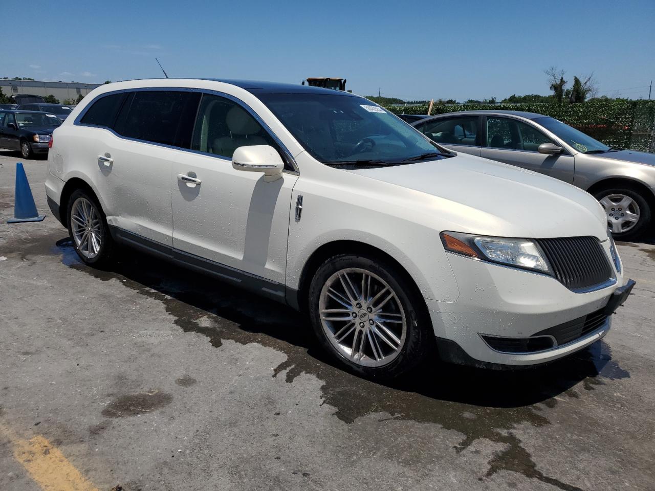 2LMHJ5AT2DBL53673 2013 Lincoln Mkt