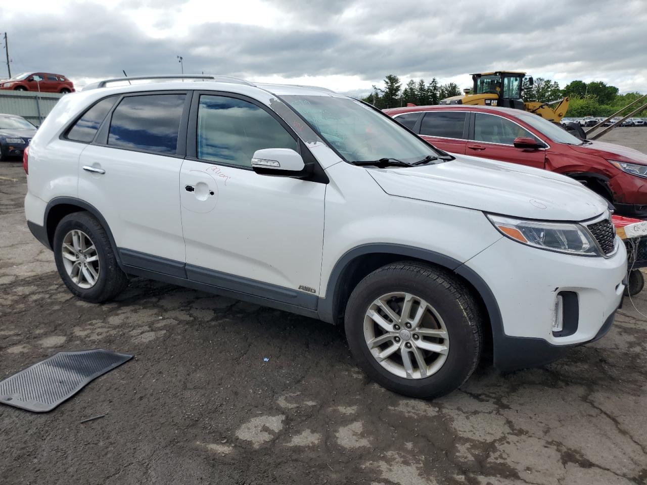 5XYKTCA6XFG553844 2015 Kia Sorento Lx