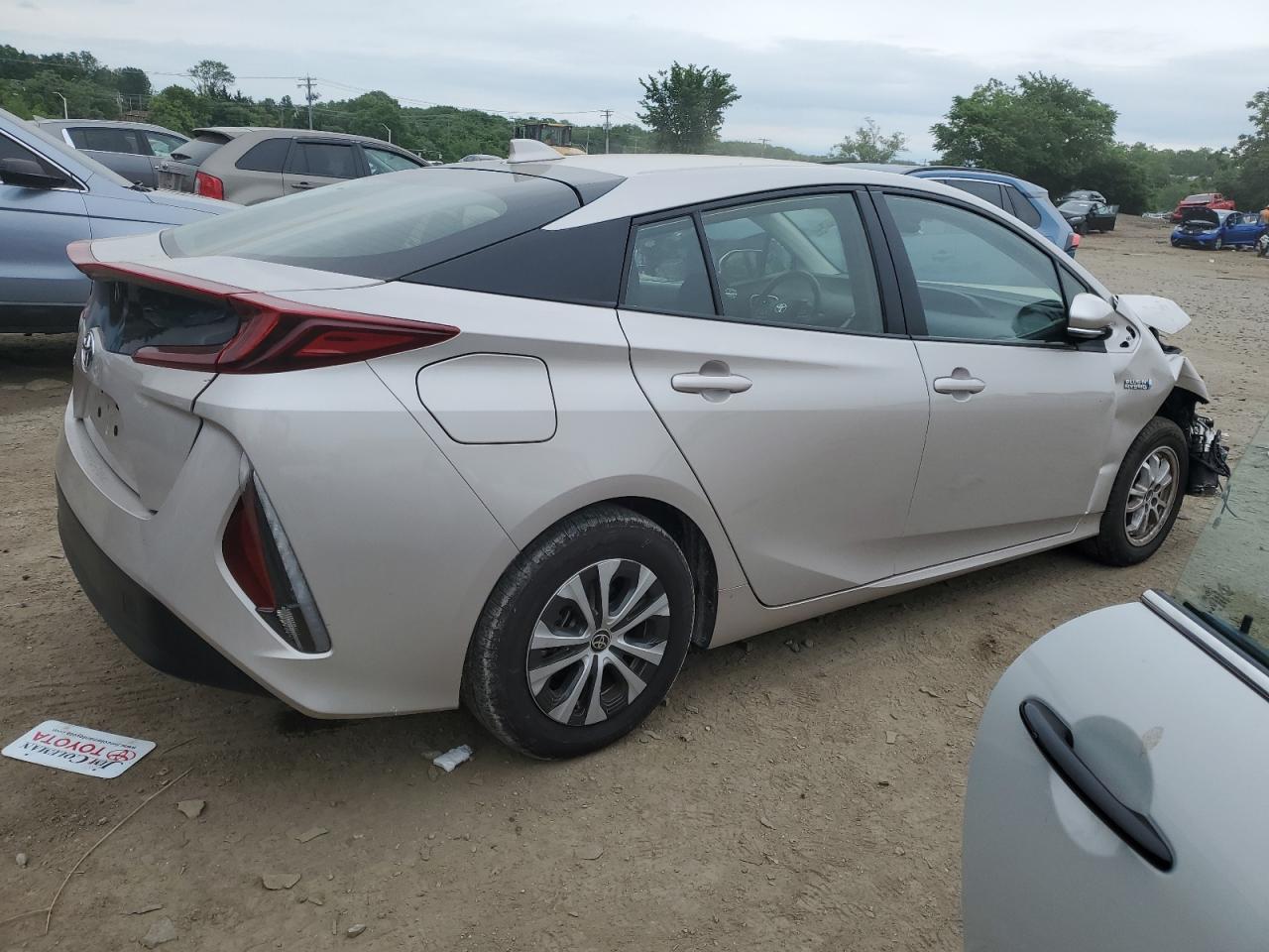 JTDKAMFP8N3214788 2022 Toyota Prius Prime Le