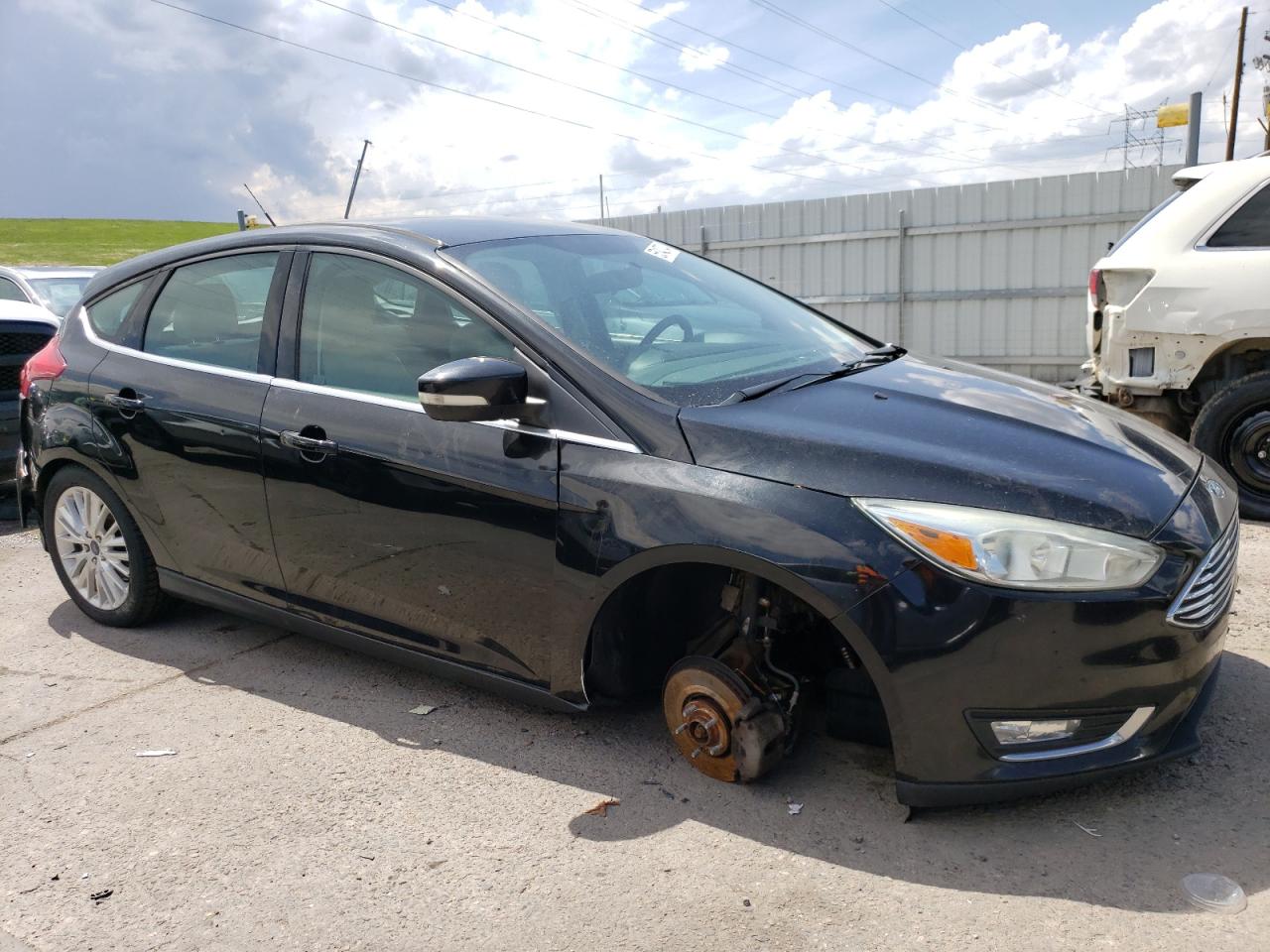 1FADP3N27FL248560 2015 Ford Focus Titanium