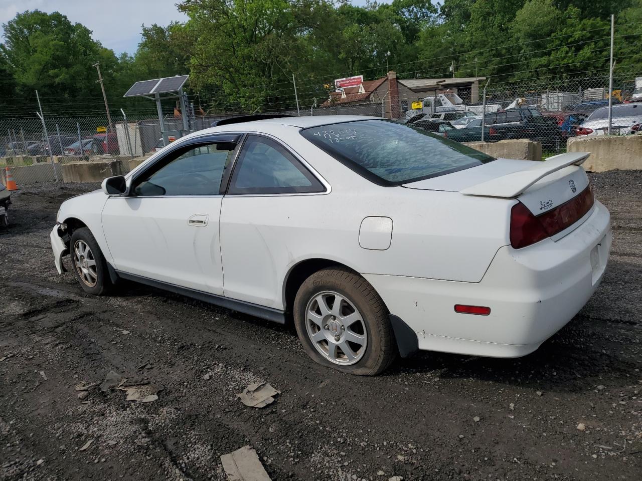 1HGCG32022A017890 2002 Honda Accord Se