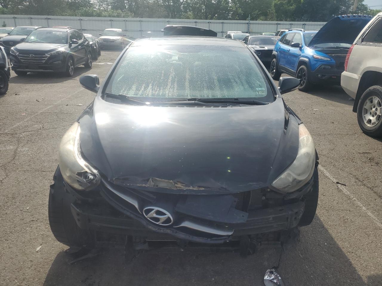 KMHDH4AE5DU687031 2013 Hyundai Elantra Gls