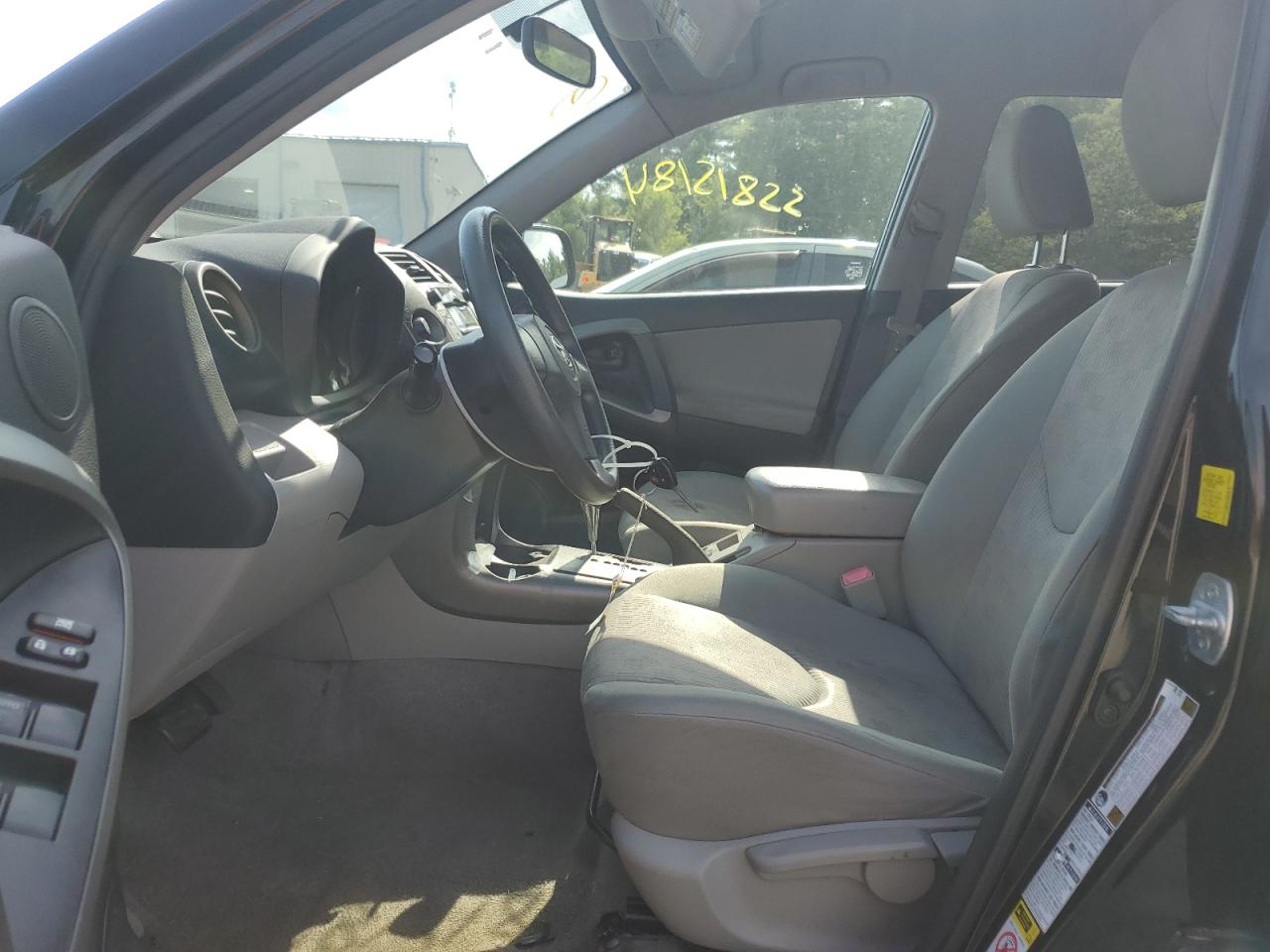 JTMBF4DV8BD040472 2011 Toyota Rav4