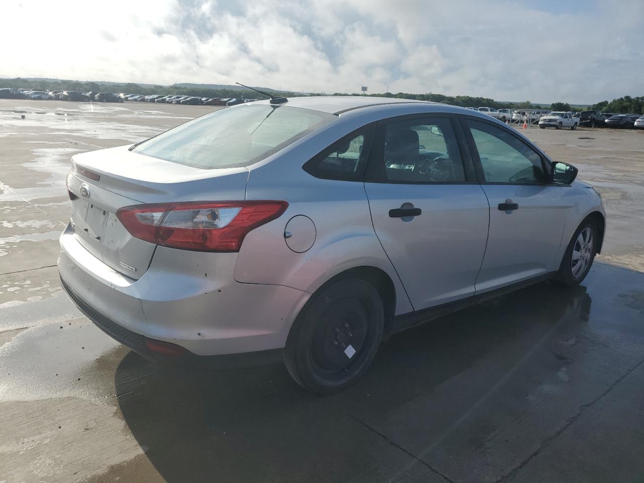 2014 Ford Focus S vin: 1FADP3E27EL130295