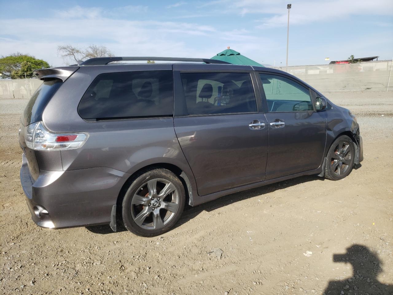 5TDXZ3DC2LS036204 2020 Toyota Sienna Se