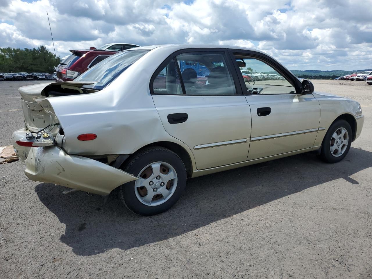 KMHCG45C82U401290 2002 Hyundai Accent Gl