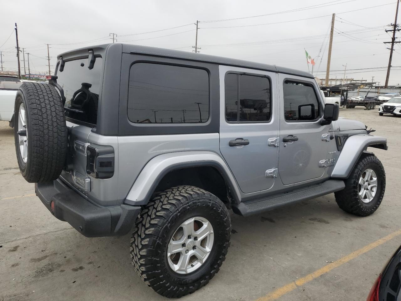 2020 Jeep Wrangler Unlimited Sahara vin: 1C4HJXEN8LW240279