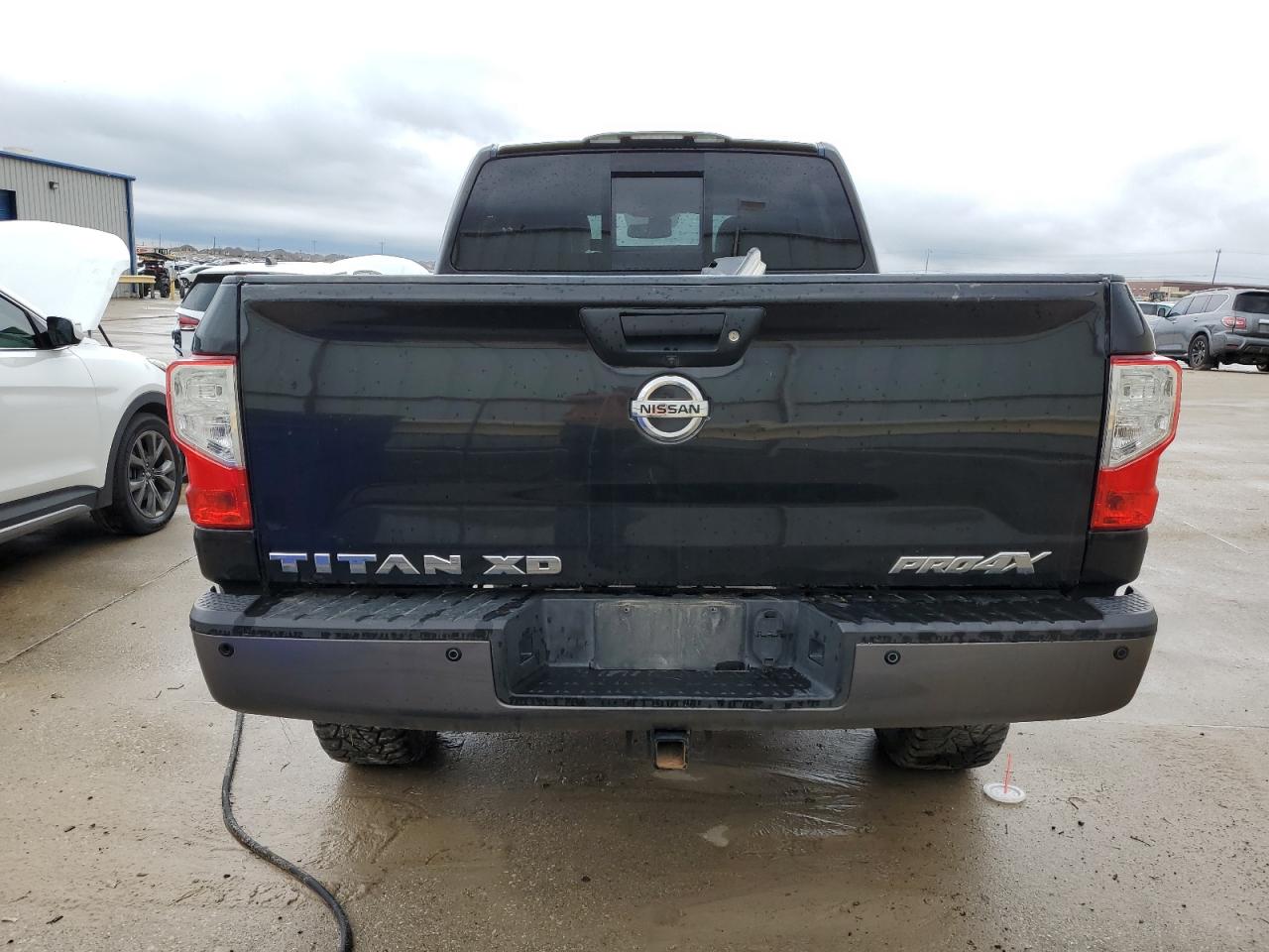 2016 Nissan Titan Xd Sl vin: 1N6BA1F40GN510591