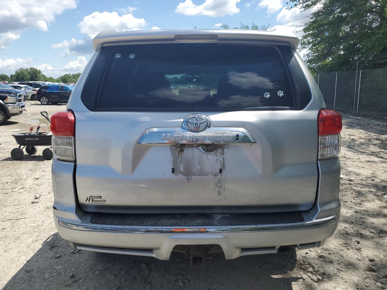 JTEBU5JR8B5076672 2011 Toyota 4Runner Sr5