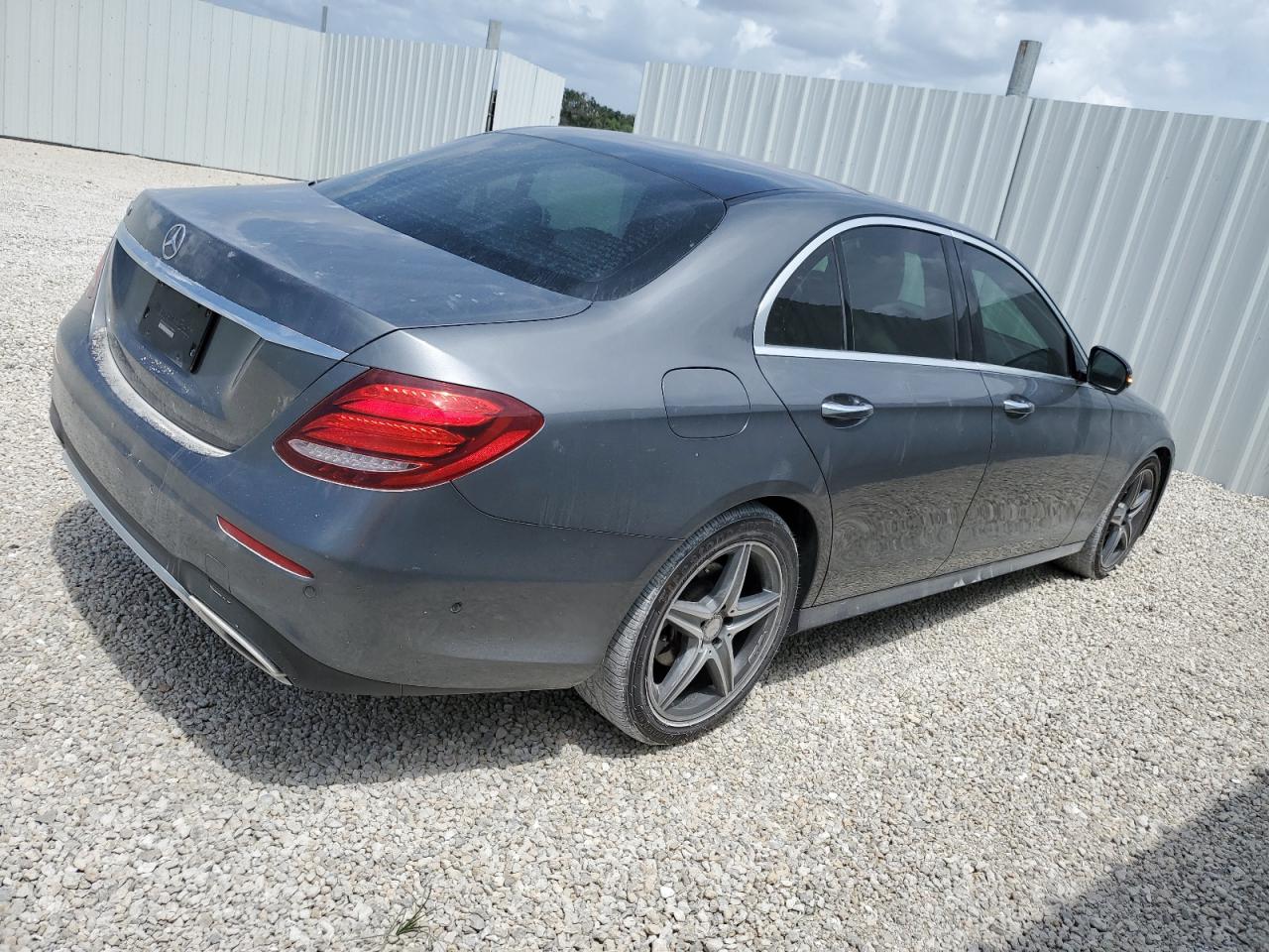 WDDZF4JB3HA066700 2017 Mercedes-Benz E 300