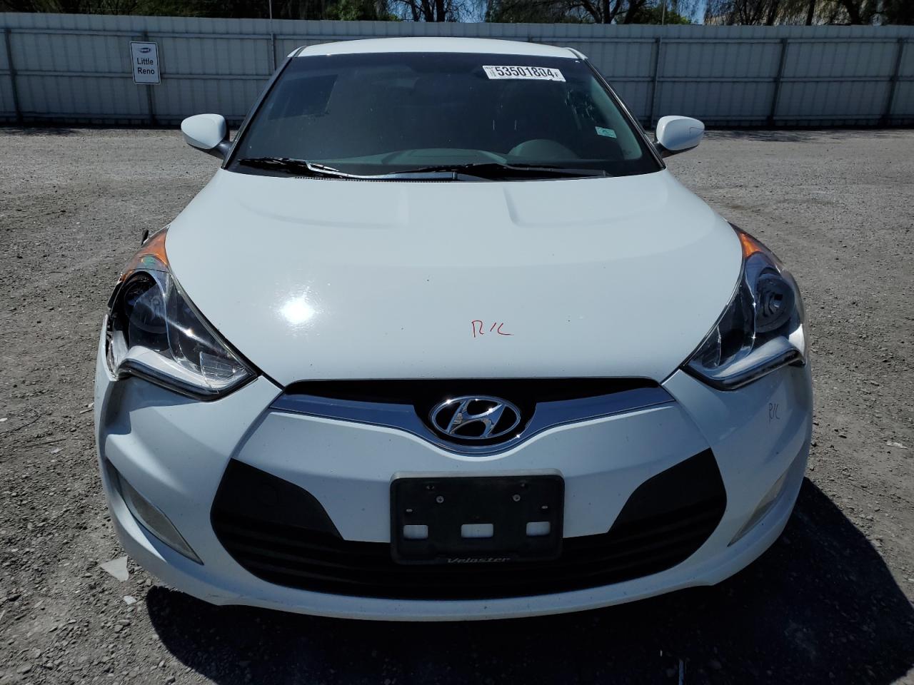 2017 Hyundai Veloster vin: KMHTC6ADXHU305191