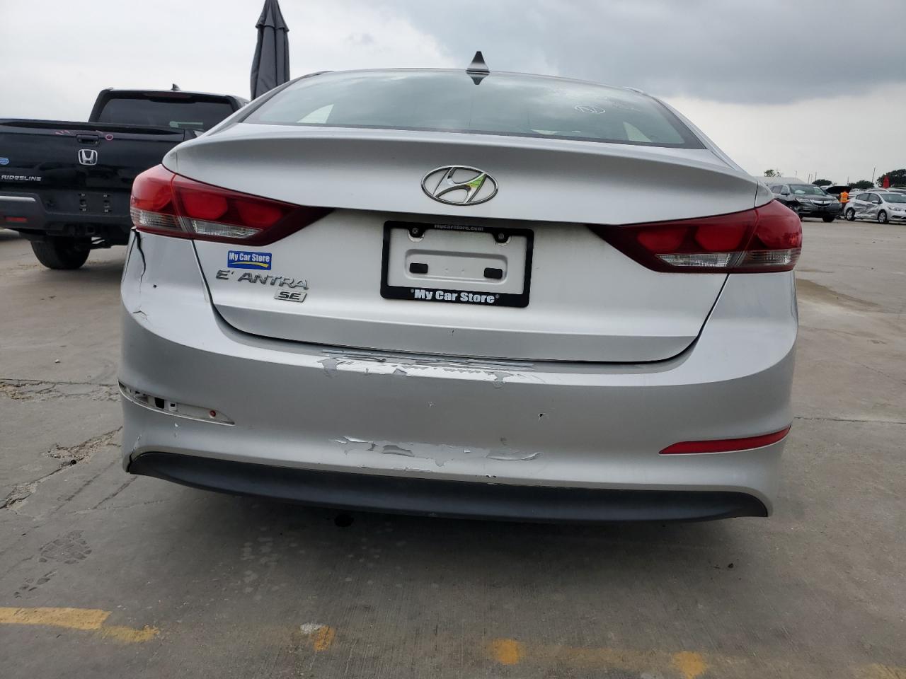 5NPD74LF5HH194818 2017 Hyundai Elantra Se