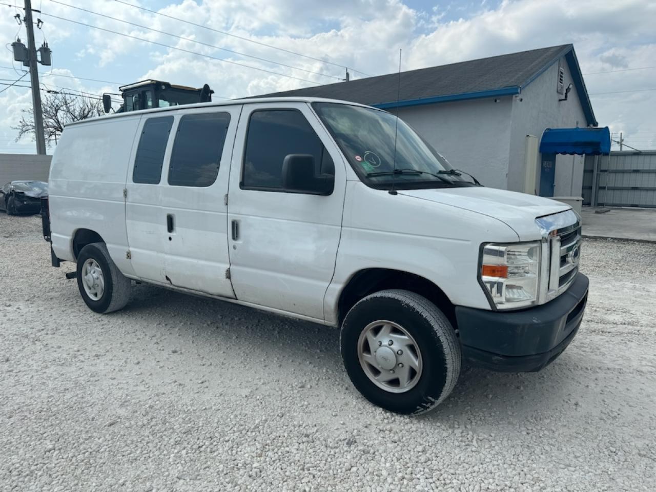 2013 Ford Econoline E350 Super Duty Van vin: 1FTSE3EL7DDB21587