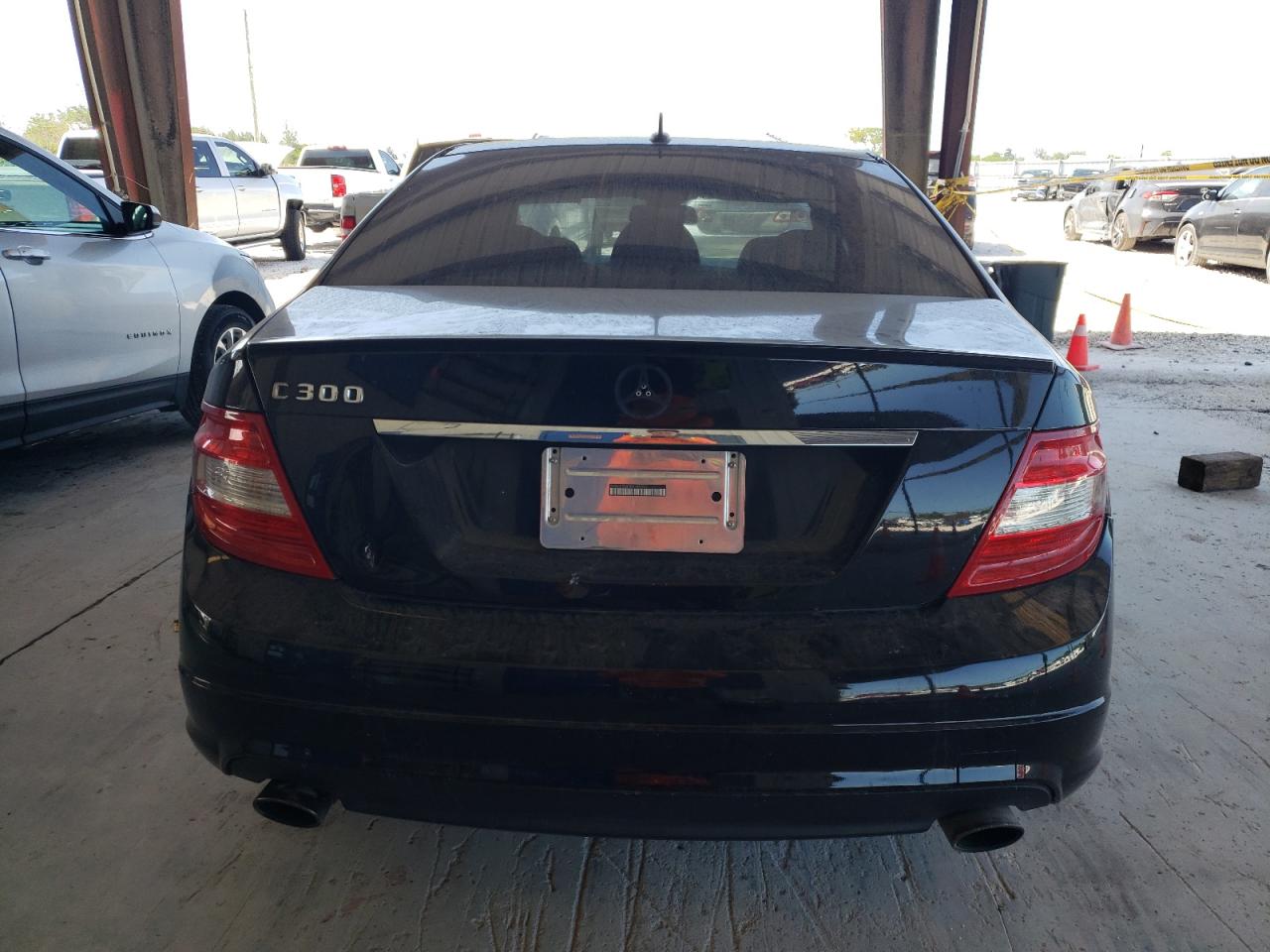 WDDGF5EB7BR182353 2011 Mercedes-Benz C 300