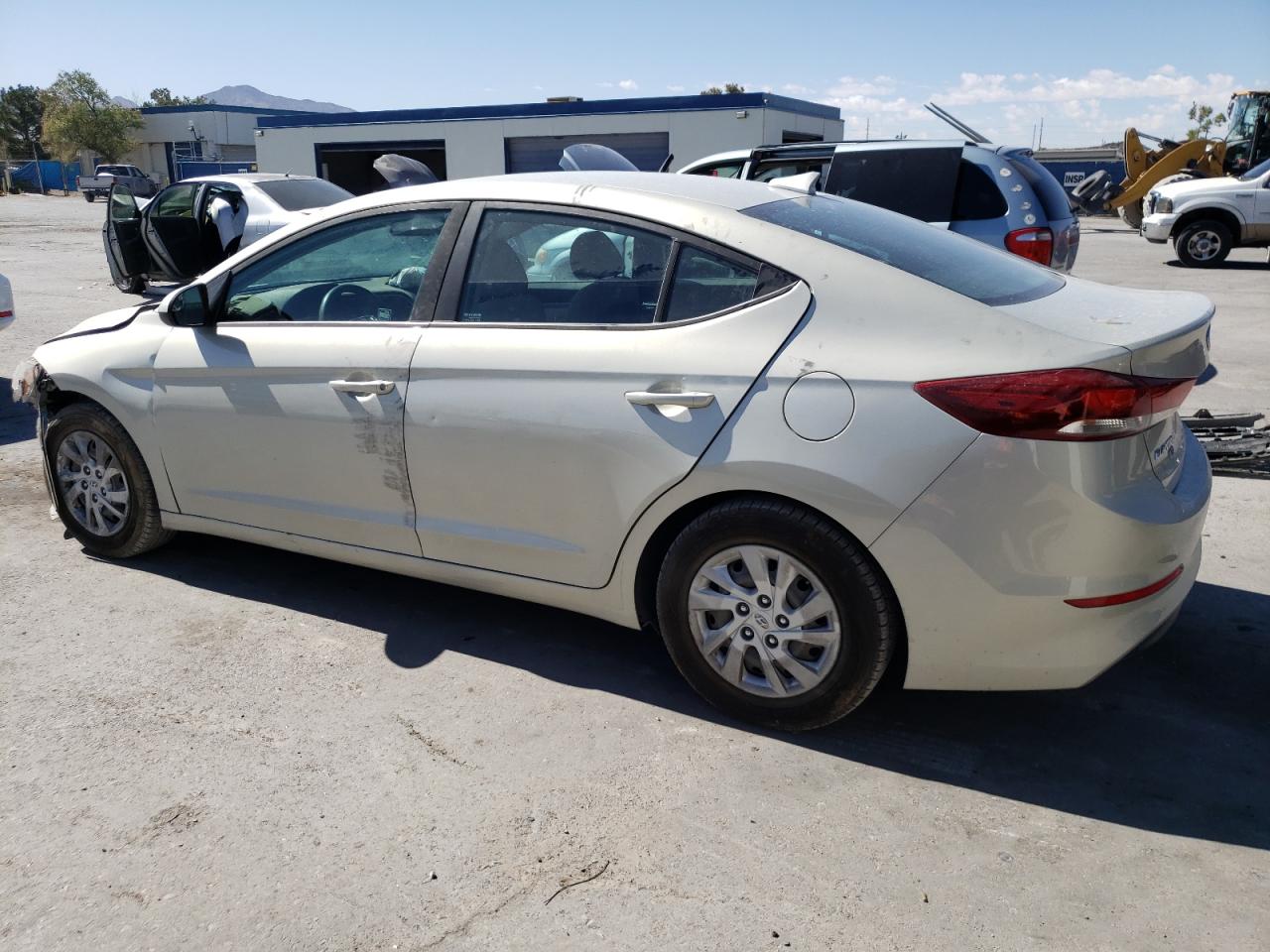 5NPD74LF8JH378303 2018 Hyundai Elantra Se