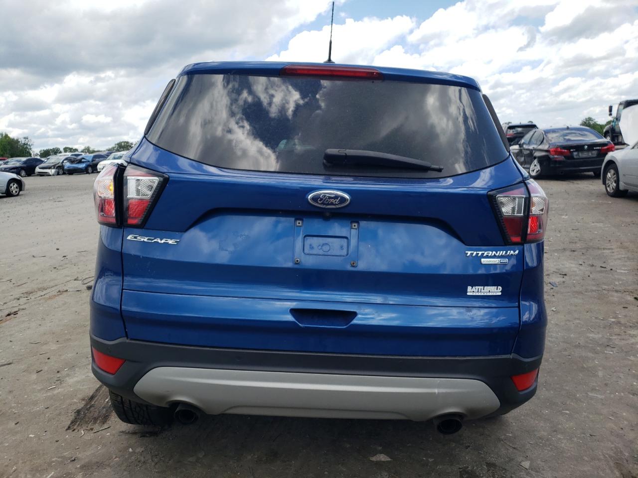 1FMCU9JD2HUC07772 2017 Ford Escape Titanium