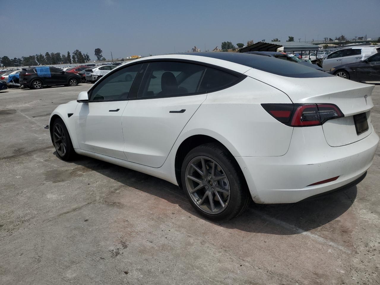 5YJ3E1EB2NF299806 2022 Tesla Model 3