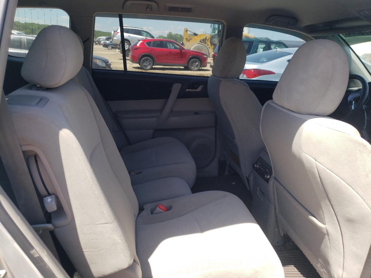 5TDBK3EH9BS045439 2011 Toyota Highlander Base