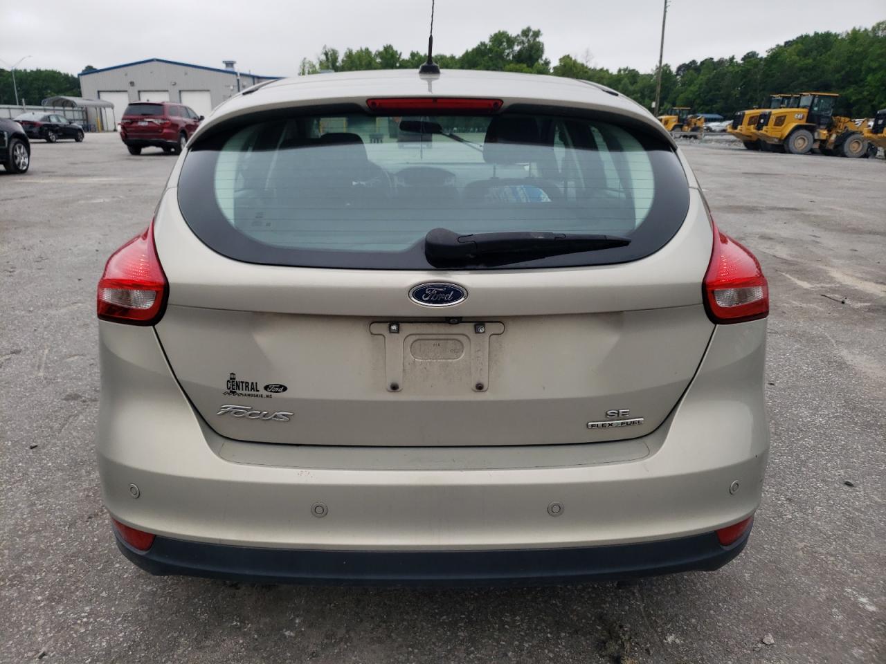 1FADP3K24GL241457 2016 Ford Focus Se