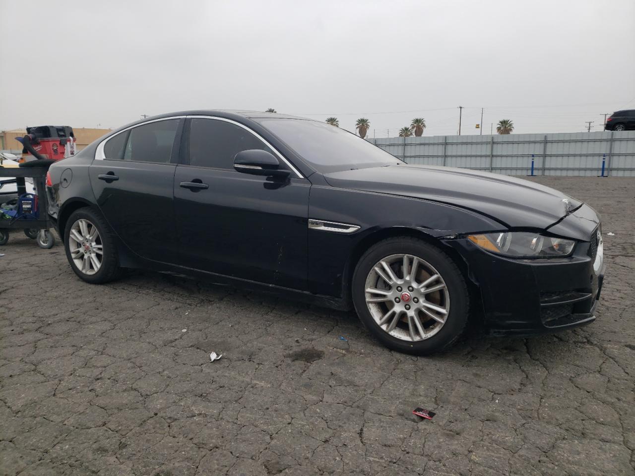 2018 Jaguar Xe Premium vin: SAJAD4FX0JCP26236