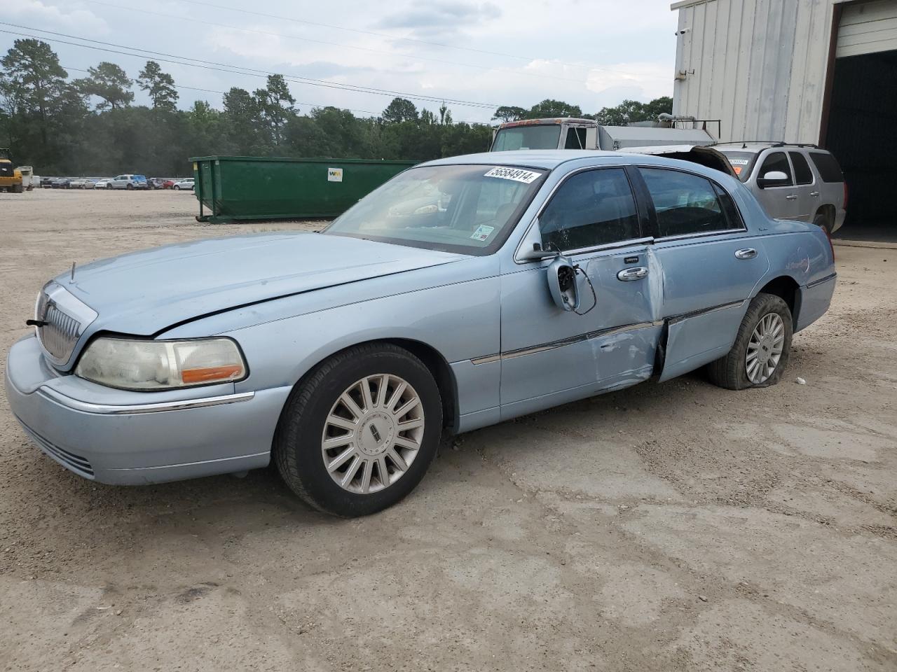 1LNHM81W35Y662233 2005 Lincoln Town Car Signature