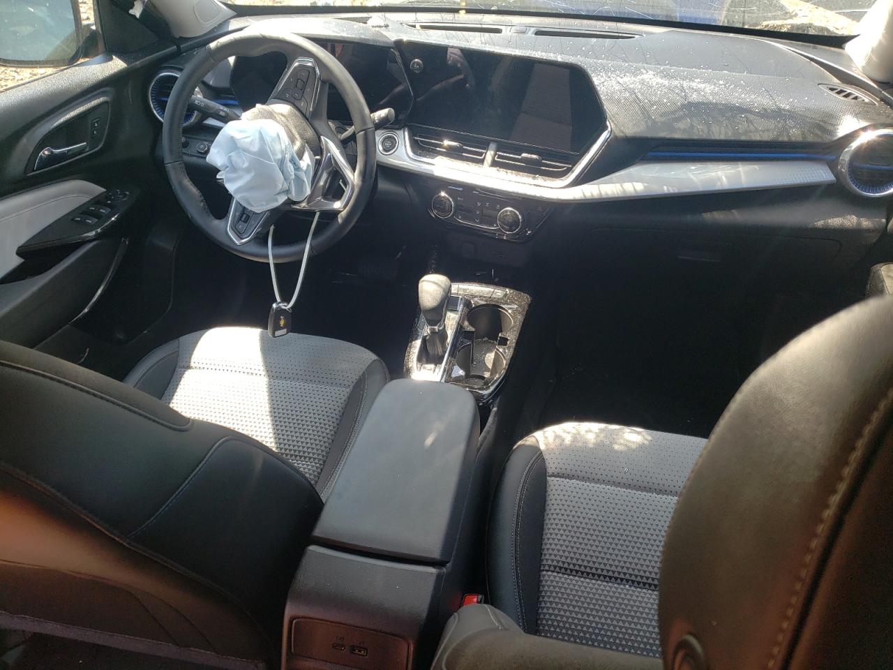 KL77LHE23RC041858 2024 Chevrolet Trax 1Lt