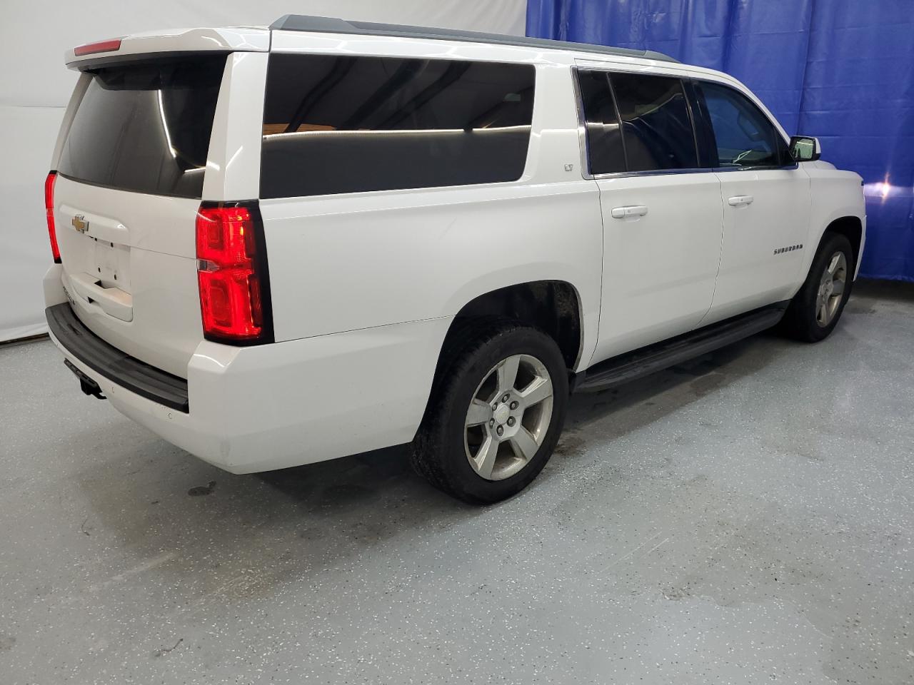 1GNSCHKC0HR364357 2017 Chevrolet Suburban C1500 Lt