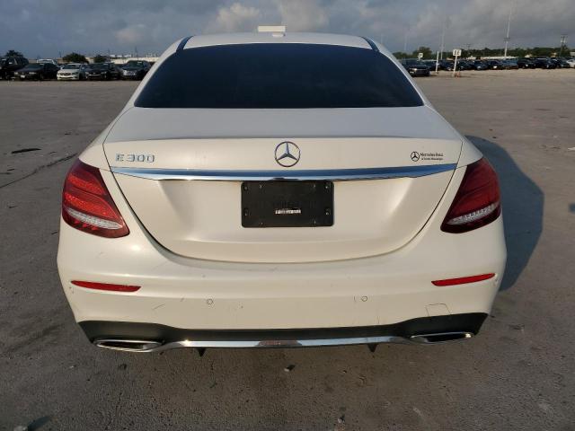 2018 Mercedes-Benz E 300 VIN: WDDZF4JB1JA425712 Lot: 54207774