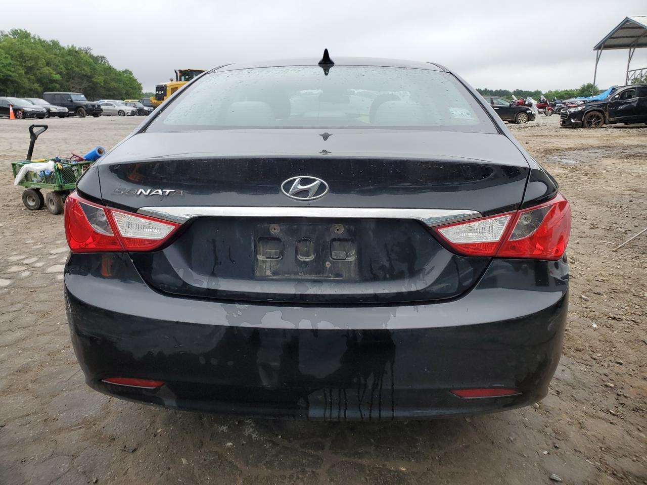 5NPEB4ACXBH301557 2011 Hyundai Sonata Gls