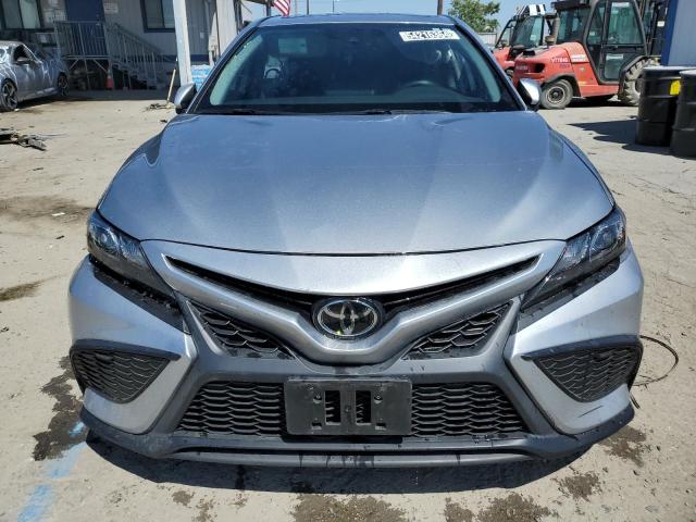 VIN 4T1T11AKXNU661403 2022 Toyota Camry, SE no.5