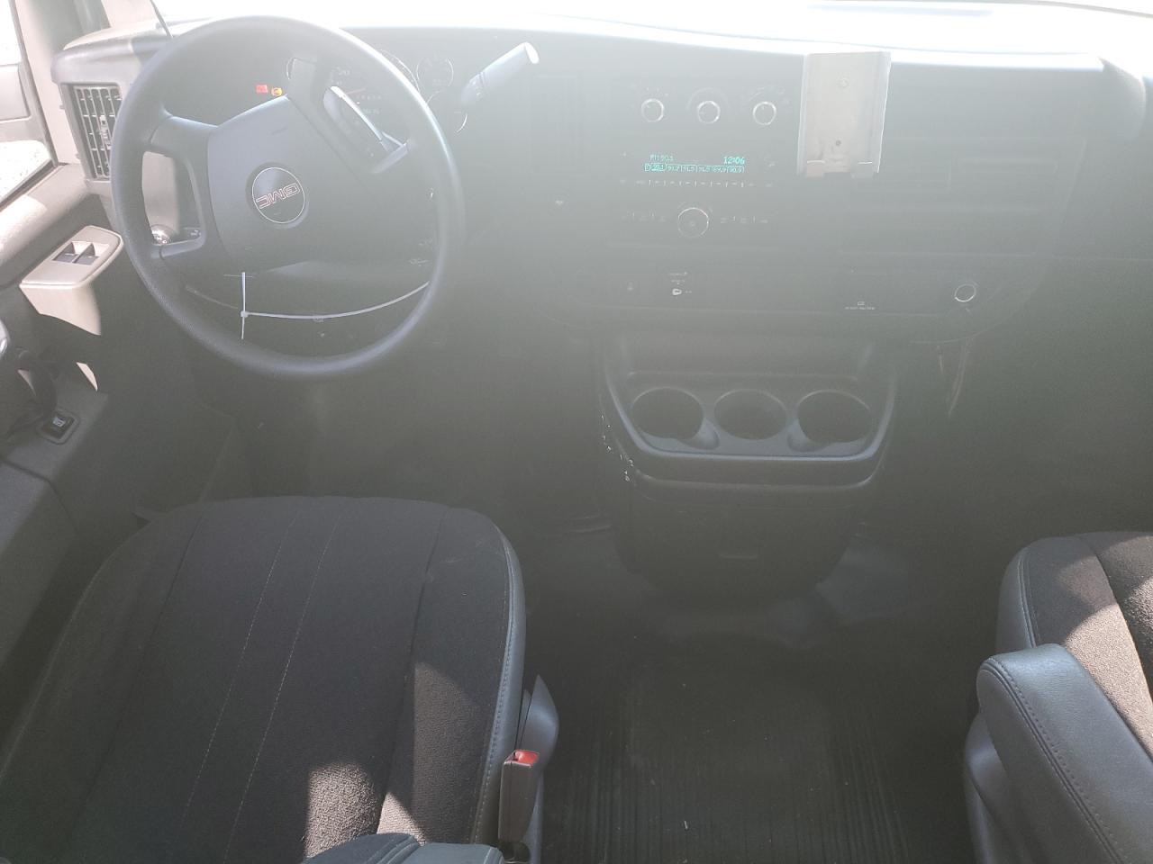 1GTW7AFG8J1905761 2018 GMC Savana G2500