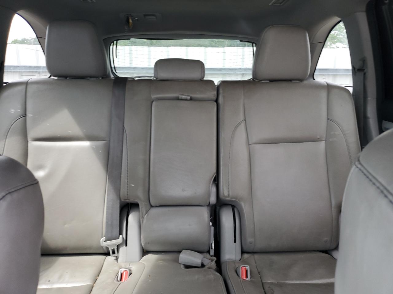 5TDJKRFH1GS302324 2016 Toyota Highlander Xle