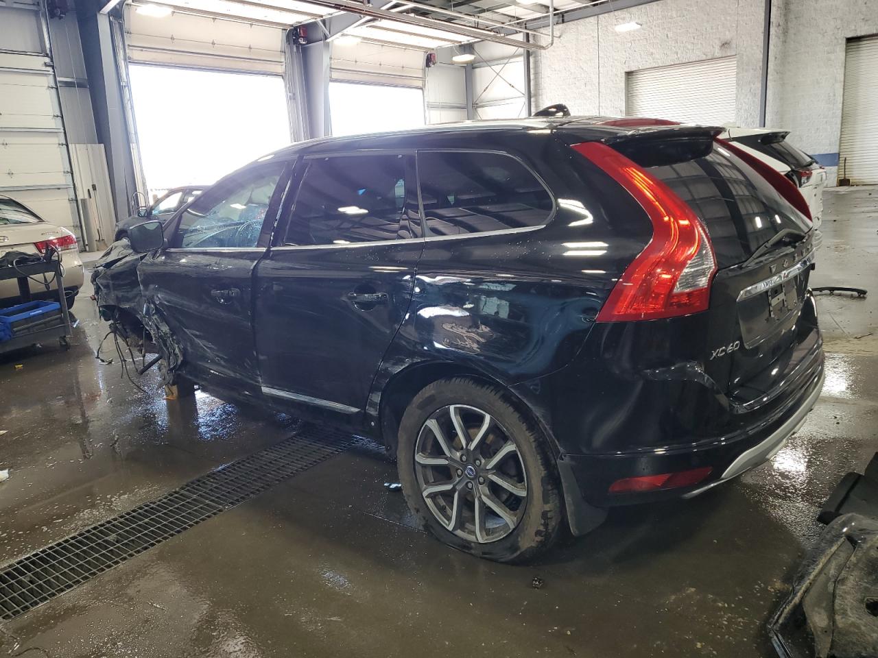 YV449MRR7H2088042 2017 Volvo Xc60 T6 Dynamic