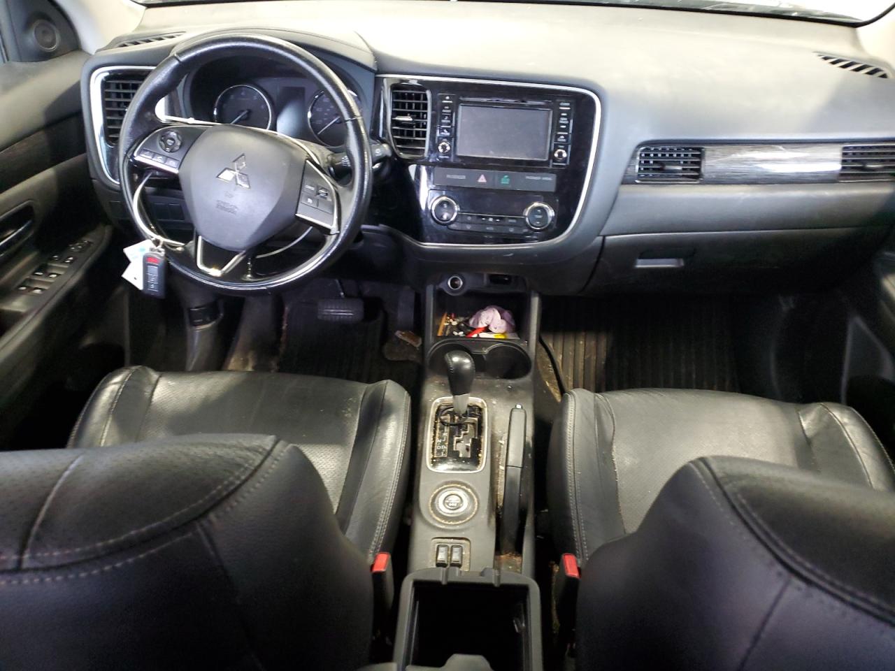 JA4AZ3A30GZ035769 2016 Mitsubishi Outlander Se