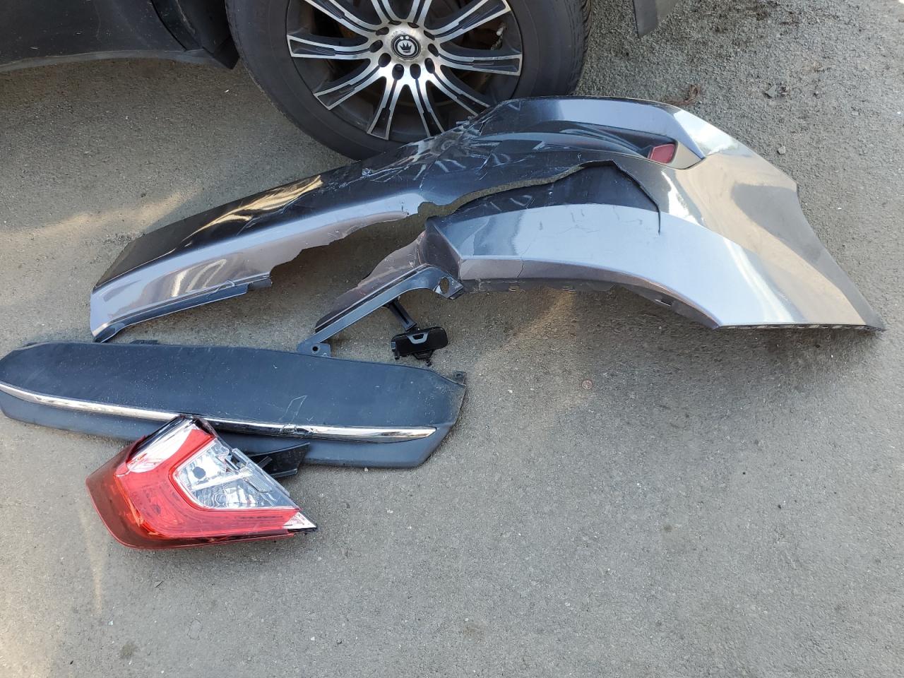 2HGFC2F63LH574585 2020 Honda Civic Lx